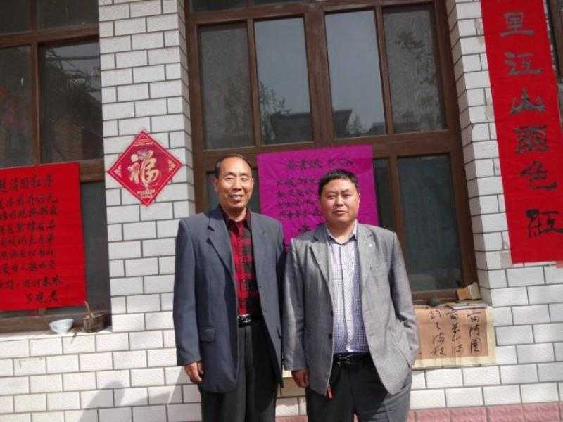 我与张志民老师.jpg
